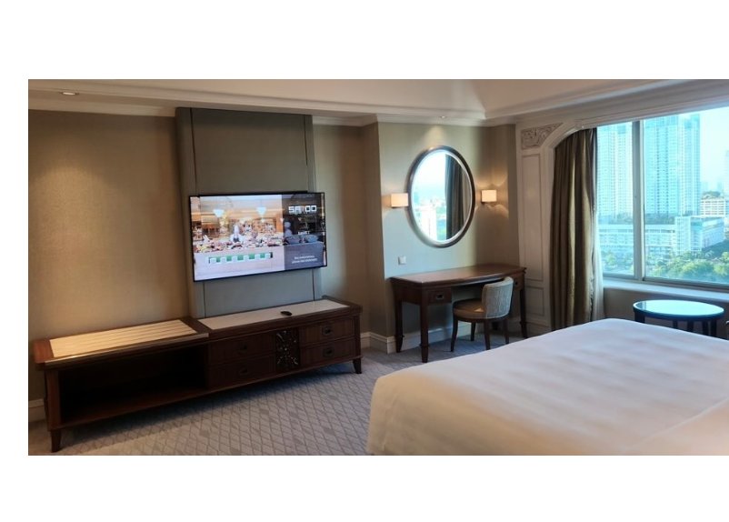 Shangri-La Hotel